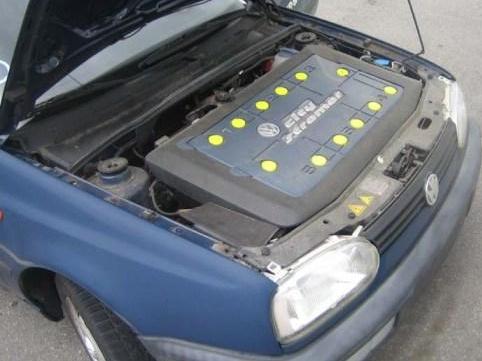 - Volkswagen GOLF III citySTROMer pedn baterie zakryt-